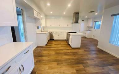 Main picture of 1420 Granada Ave