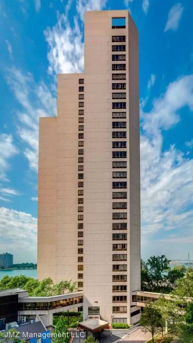 Main picture of Riverfront Towers