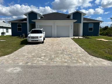 Main picture of 9316 Agate St