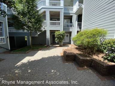 Main picture of 700 Bishops Park Dr