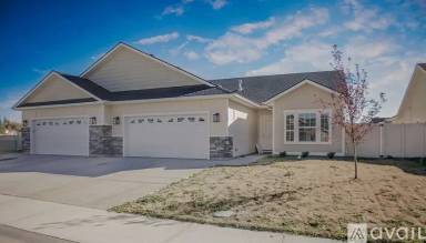 Main picture of 735 Shadowleaf Ave
