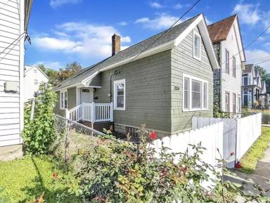 Main picture of 2824 York Ave