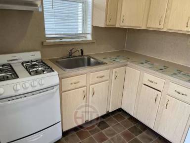 Main picture of 2990 Lawton Ave