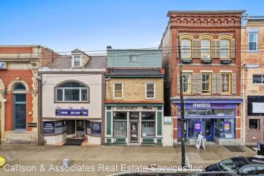 Main picture of 1726 E Carson St