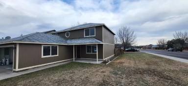 Main picture of 3115 SW Metolius Ave