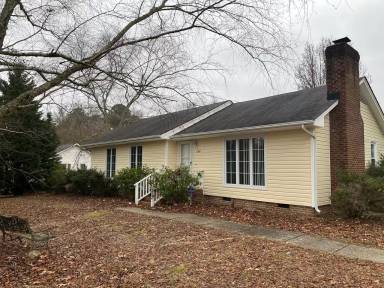 Main picture of 684 Williams White Rd