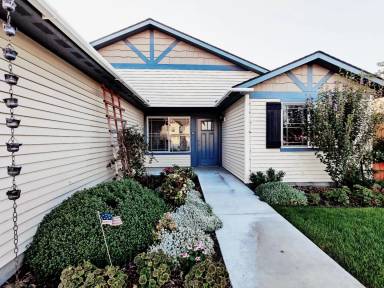 Main picture of 5825 Sidon Ln