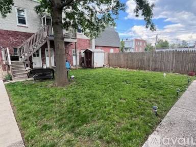 Main picture of 117 E Main St