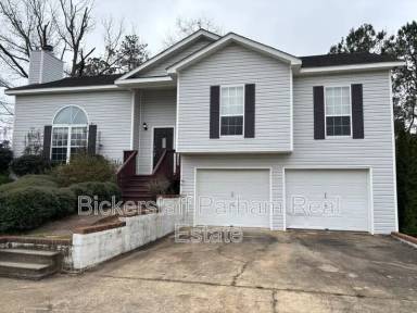 Main picture of 135 Lee Road 2009