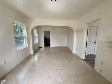 Main picture of 207 E Main St