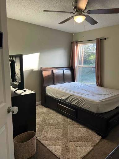 Main picture of 2142 N Normandy Blvd