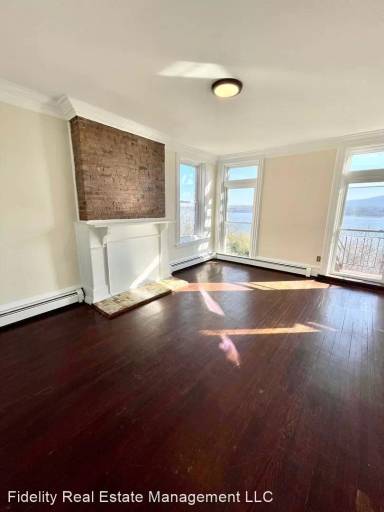 Main picture of 162 Montgomery St