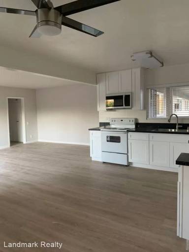 Main picture of 13919 Burbank Blvd