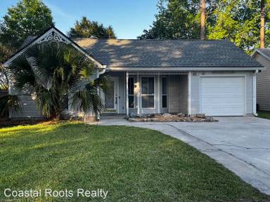 Main picture of 122 Windward Dr
