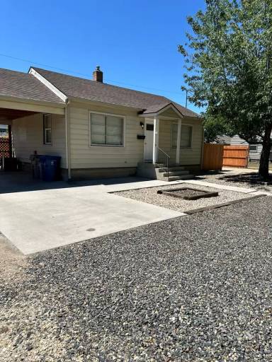 Main picture of 2311 W Frederic St