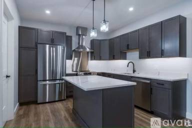 Main picture of 21 Summer St