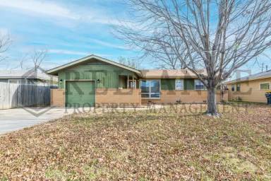 Main picture of 3240 S Custer Ave