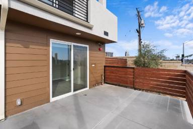 Main picture of 910 Georgia St