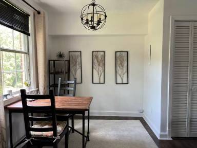 Main picture of 2405 Arlington Blvd