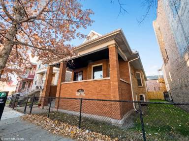 Main picture of 2057 W Irving Park Rd