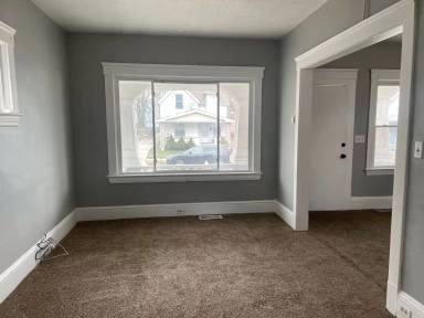 Main picture of 7411 Brinsmade Ave