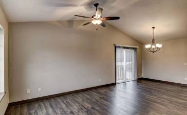 Main picture of 4910 Waylon St