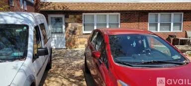 Main picture of 2125 Benson St