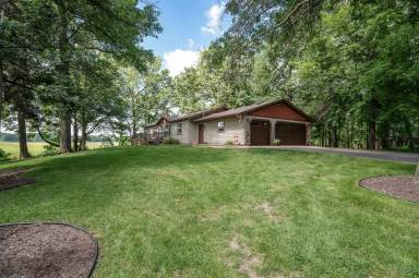 Main picture of 17667 Oakland Dr NE