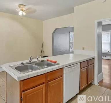 Main picture of 109 S 7th St