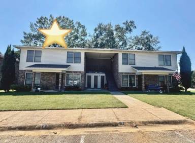 Main picture of 100 Anthony Cir