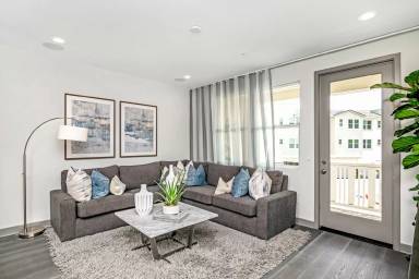 Main picture of 1111 Hibiscus Way