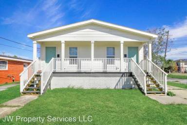 Main picture of 5969 N Galvez St