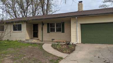 Main picture of 907 SE 10th St