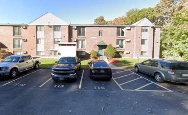 Main picture of 131 English Village Rd