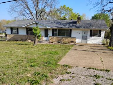 Main picture of 1165 E 9th St