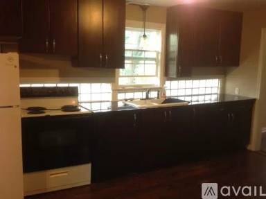Main picture of 606 10th St SW