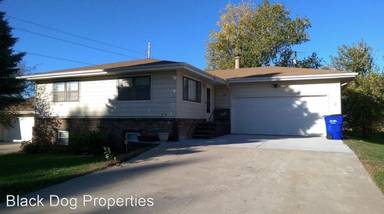 Main picture of 1502 Highland Dr