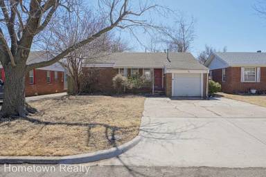 Main picture of 306 W Mimosa Dr