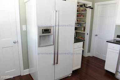 Main picture of 9 S Waverly St