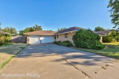 Main picture of 3105 W Britton Rd