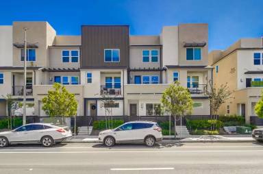 Main picture of 7691 University Ave