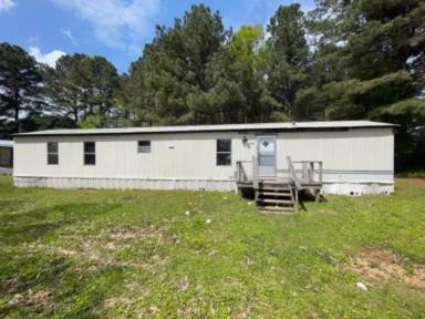 Main picture of 2424 Highway 278 W