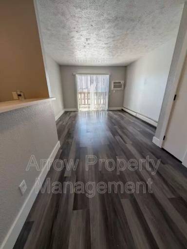 Main picture of 940 S 27th St