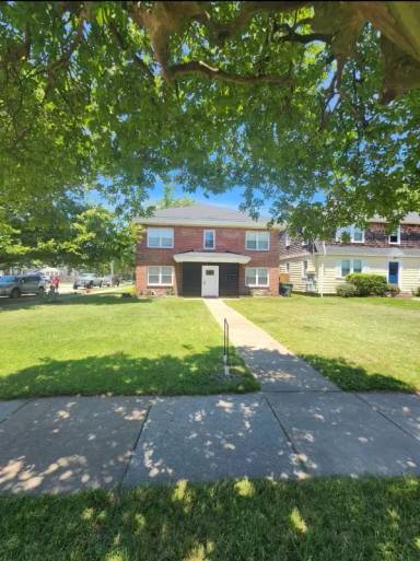 Main picture of 9537 Grandby St