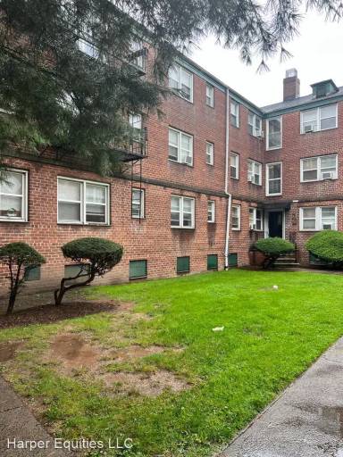 Main picture of 151 S Munn Ave