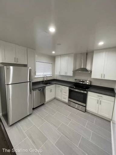 Main picture of 732 Commercial Ave