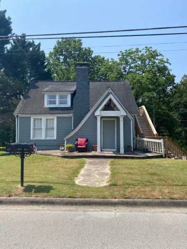 Main picture of 421 Piedmont Rd