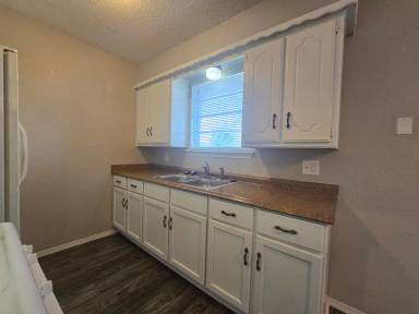 Main picture of 305 Edd Dr