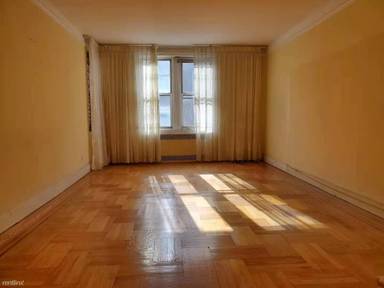 Main picture of 2249 Ocean Ave
