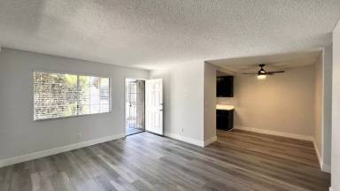 Main picture of 1090 Newport Ave